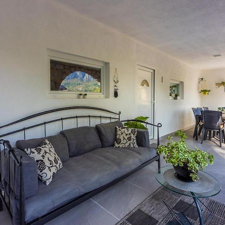 Holiday House Dino Bribir  Buitenkant foto