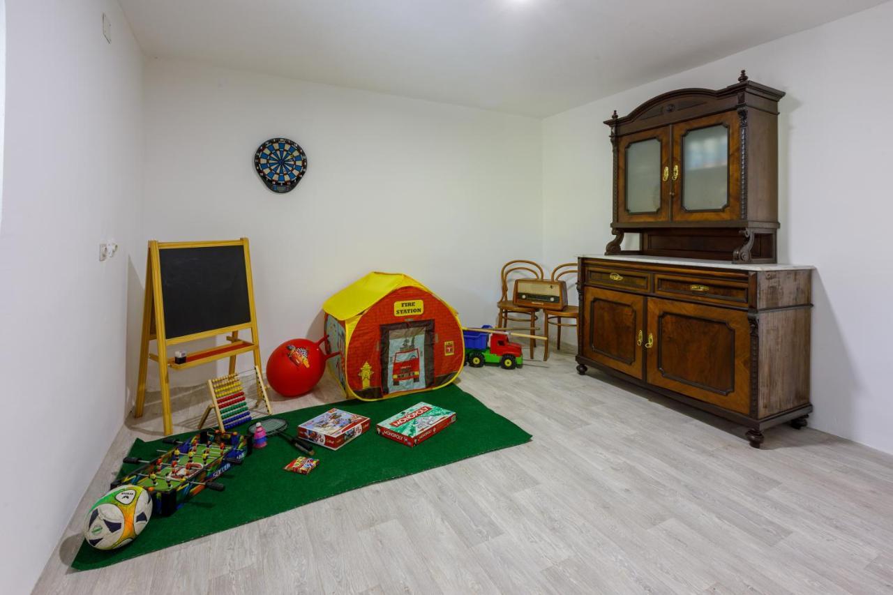 Holiday House Dino Bribir  Buitenkant foto