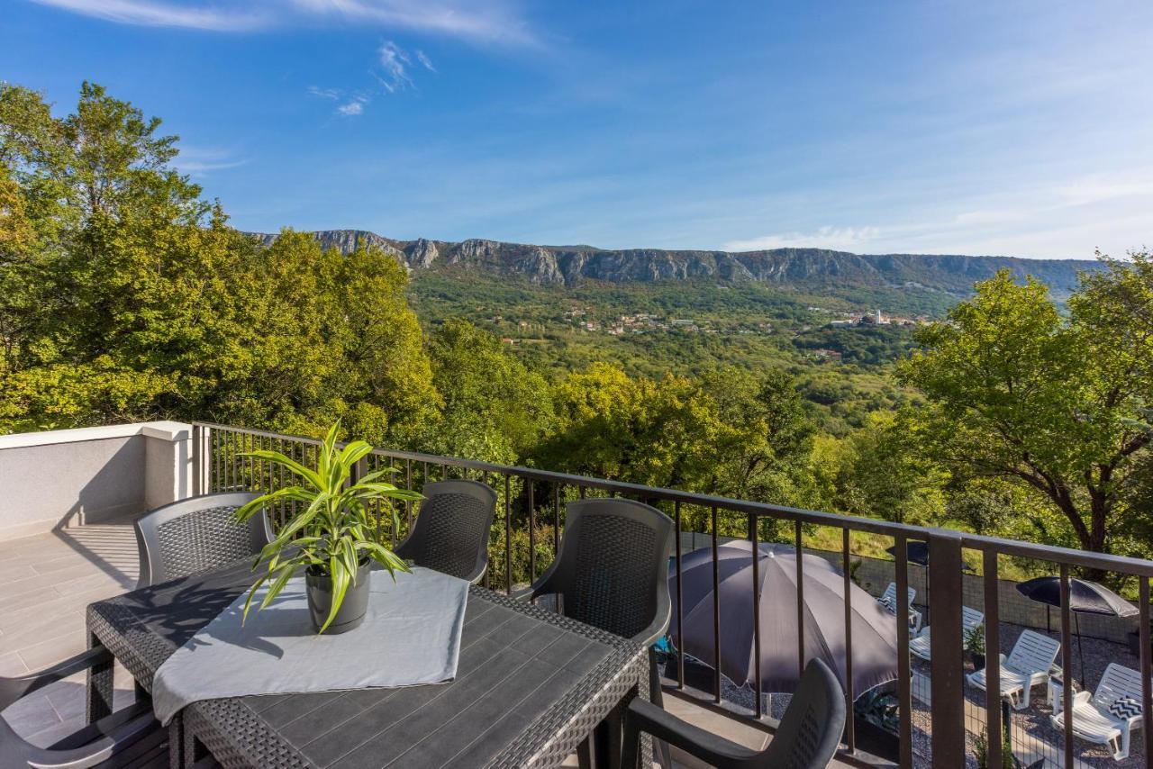 Holiday House Dino Bribir  Buitenkant foto